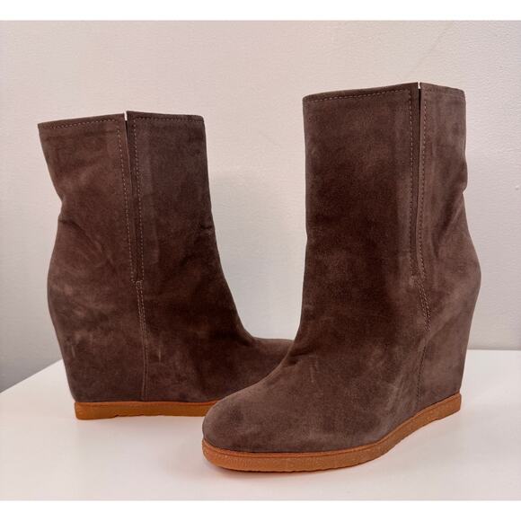 Stuart Weitzman Bootscout Ankle Boots US 9 Gray Taupe Suede Pull-On Wedge Boot - Picture 2 of 8
